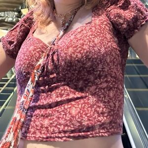 American Eagle Red Puff Sleeve Floral Fitted Crop Top